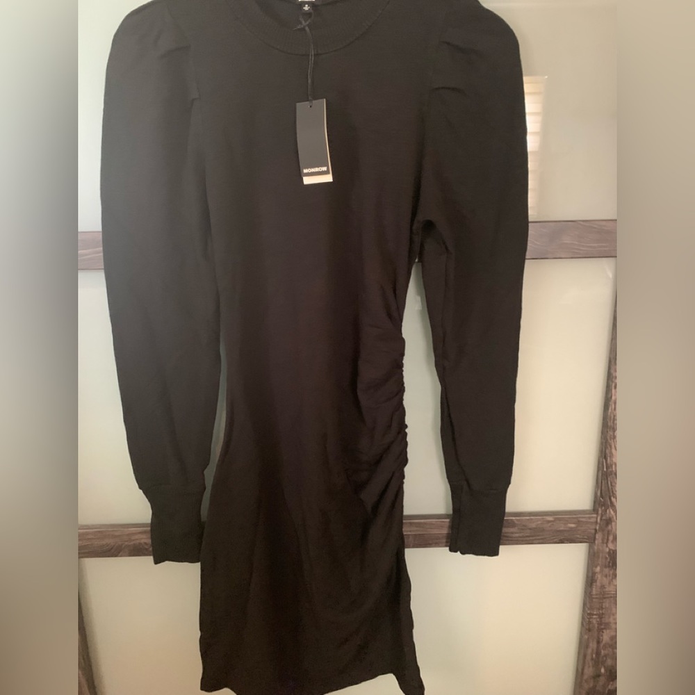 🎆SOLD 🎆MONROW black tucked sleeve dress with side shirri NWT sz small